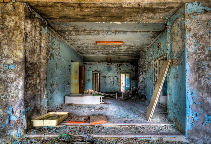 Illustration for article titled The Decaying Remains of Abandoned Hospitals